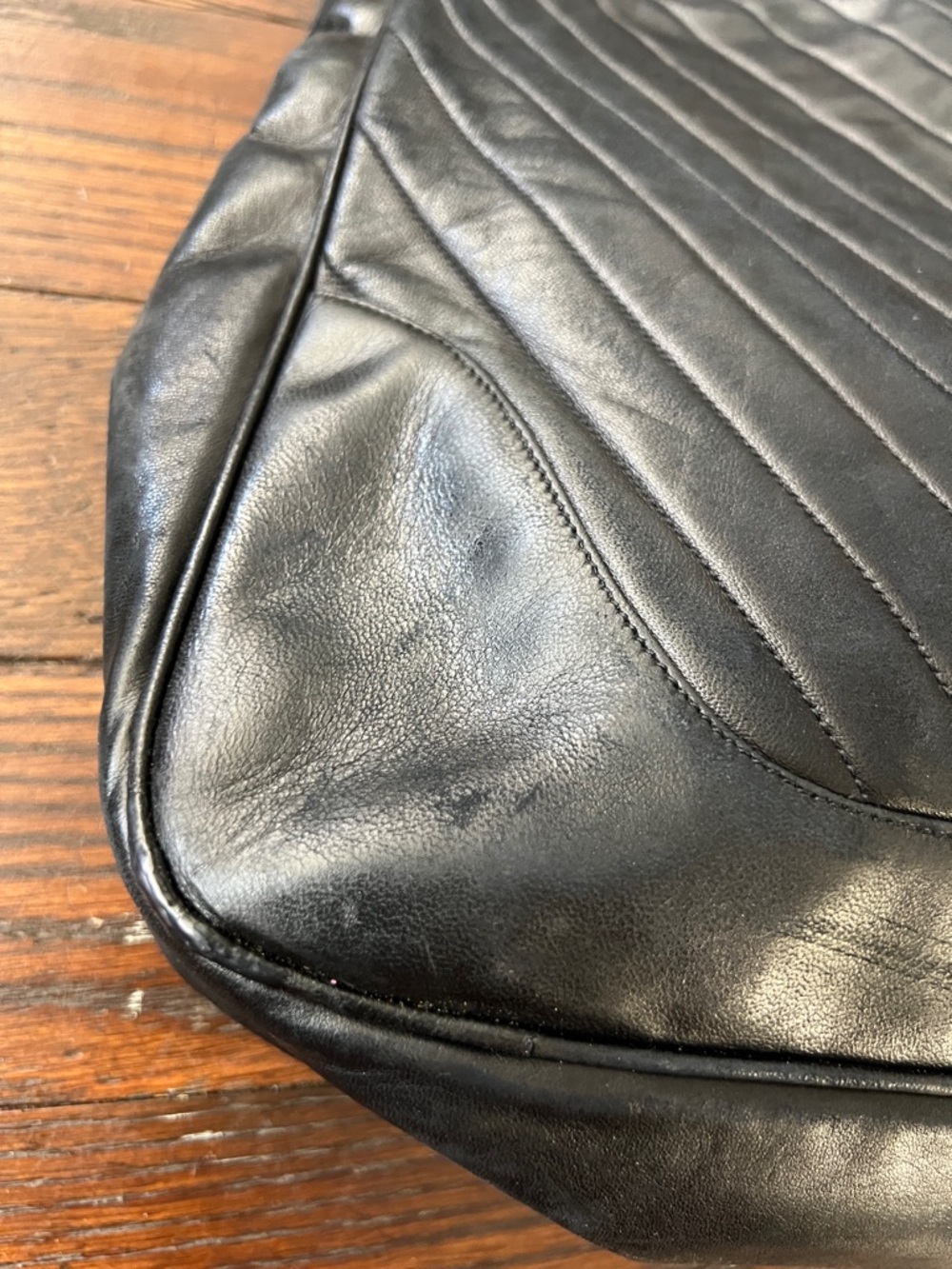 CHANEL CHEVRON VINTAGE TOTE HOBO BAG - Picture 10 of 13